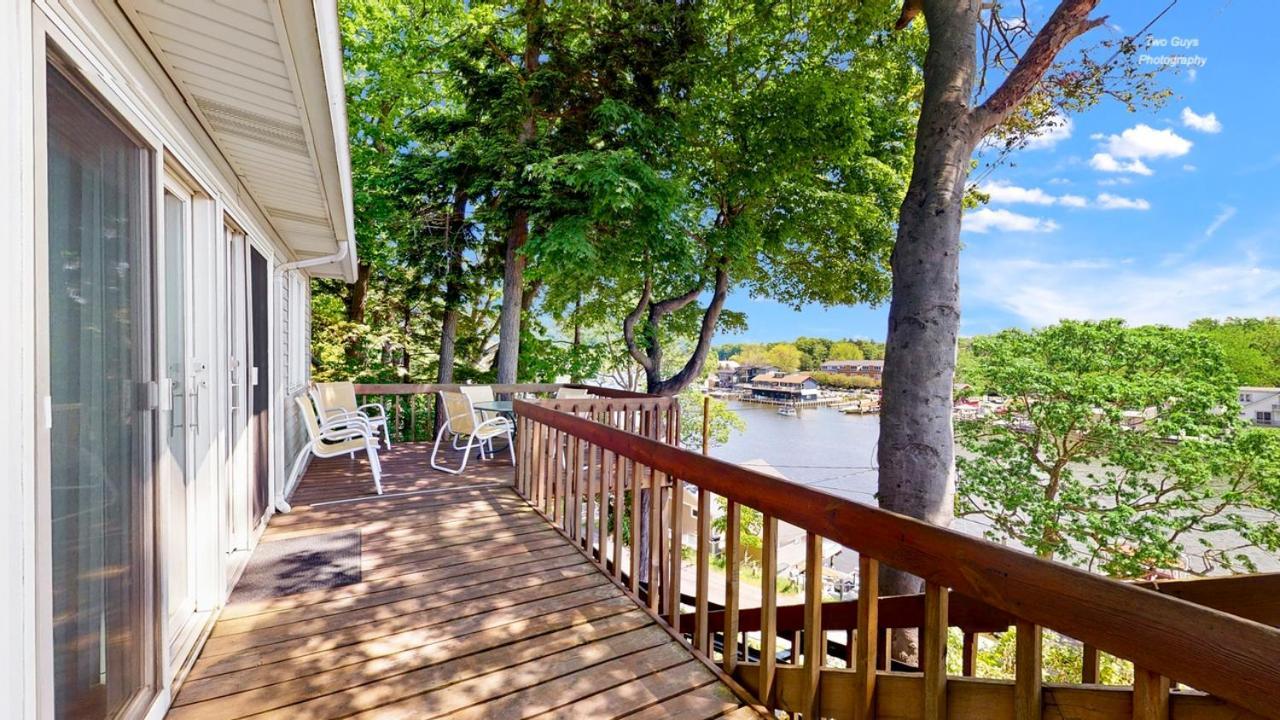 Holiday Hill Resort Saugatuck Exterior photo