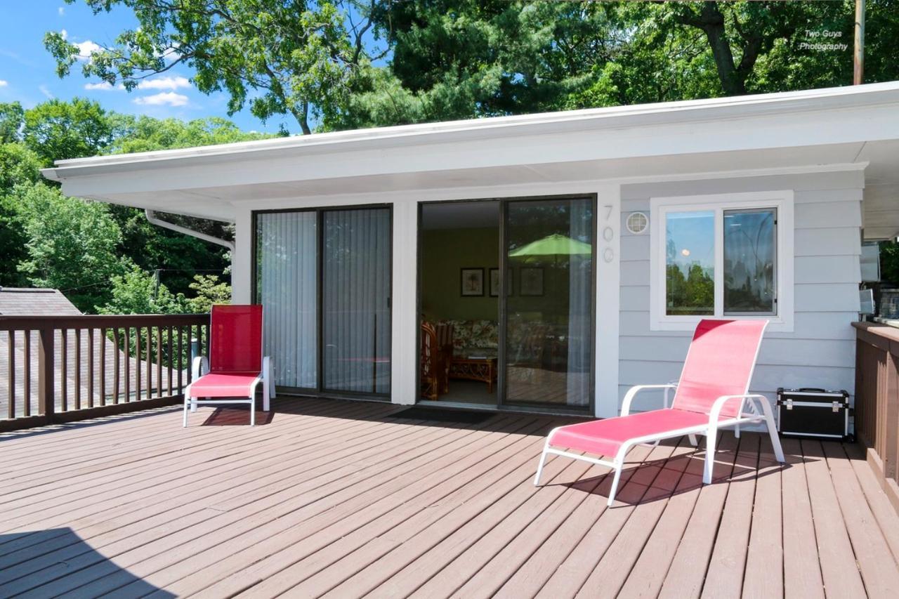 Holiday Hill Resort Saugatuck Exterior photo